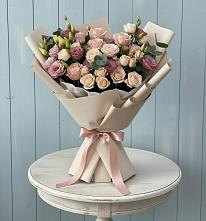 Букет цветов из:  Розы и Лизиантусы в Крапивна