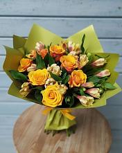 Букет цветов из:  Альстромерии и Розы в Крапивна