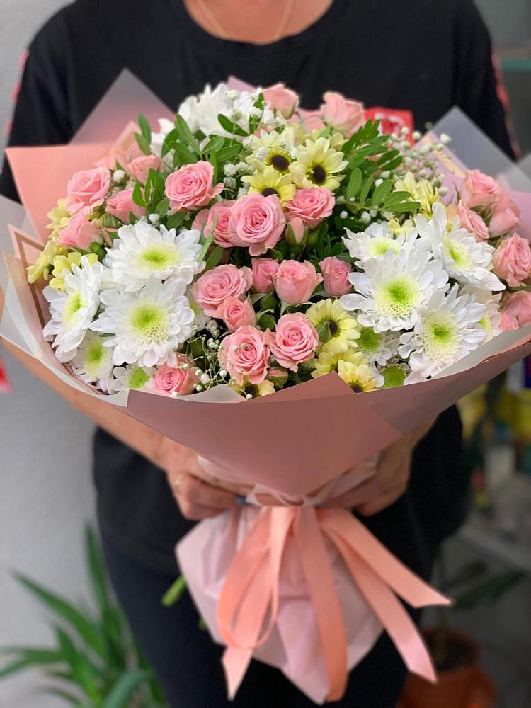 Букет цветов из: Розы и Хризантемы в Крапивна