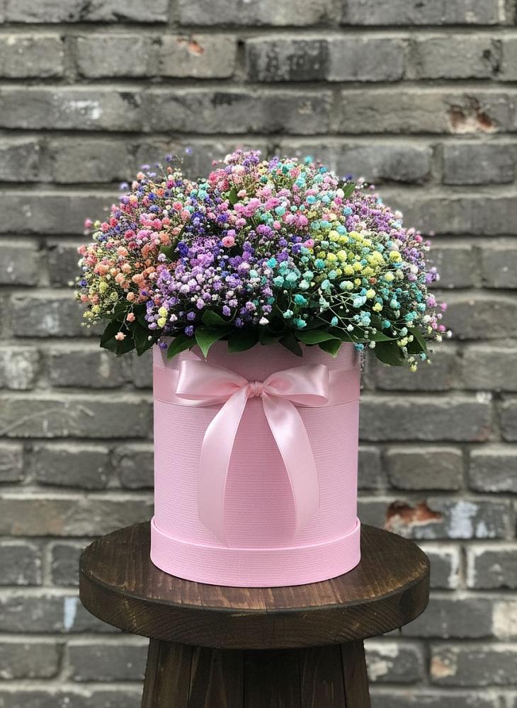 Цветочная композиция из Гипсофила и Розы в шляпной коробке в Крапивна