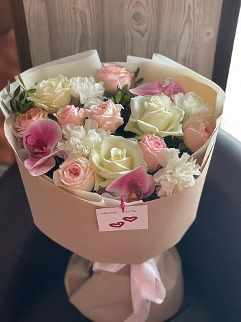 Букет цветов из: Орхидеи, Розы и Гвоздики в Крапивна