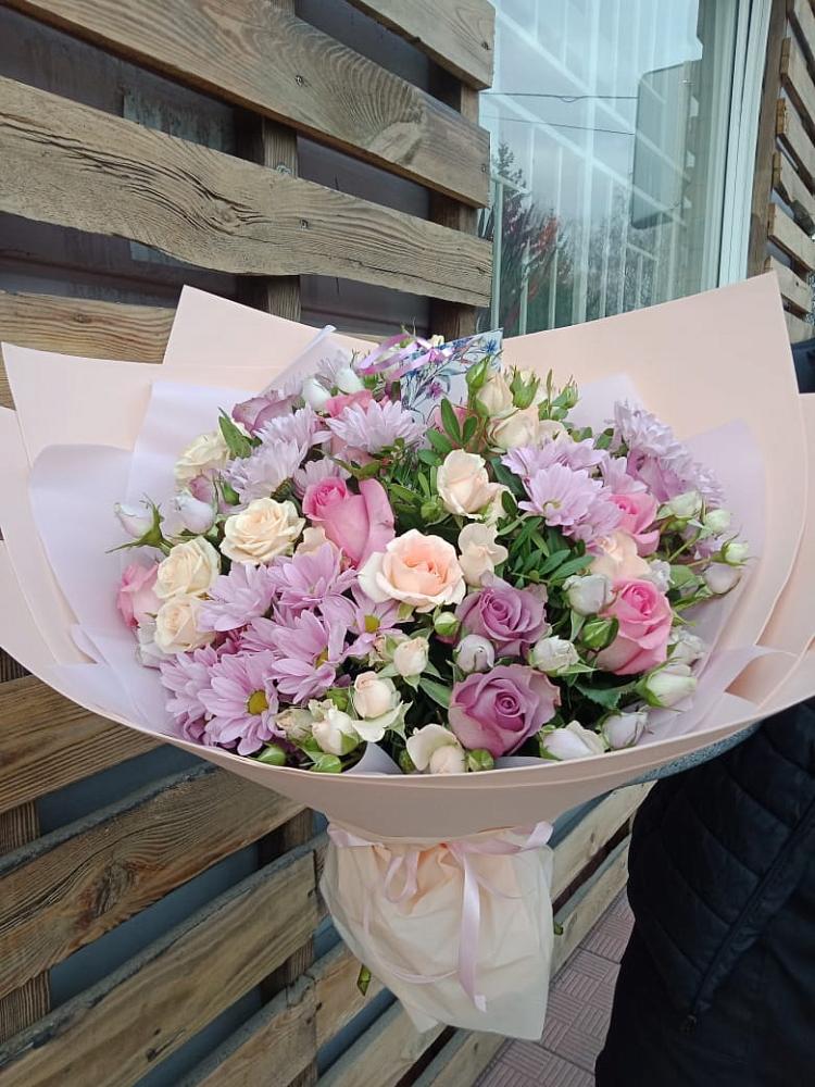 Букет цветов из: Розы и Хризантемы в Крапивна