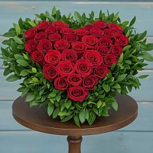 Цветочная композиция из Розы в виде сердца #REPLACE_PRED# Крапивна