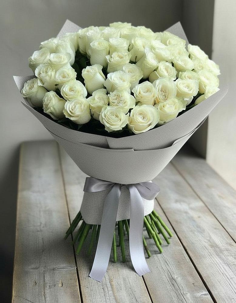 Букет 35 Белых роз в Крапивна