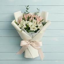 Букет цветов из:  Альстромерии в Крапивна
