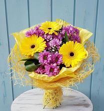 Букет цветов из:  Хризантемы и Герберы в Крапивна