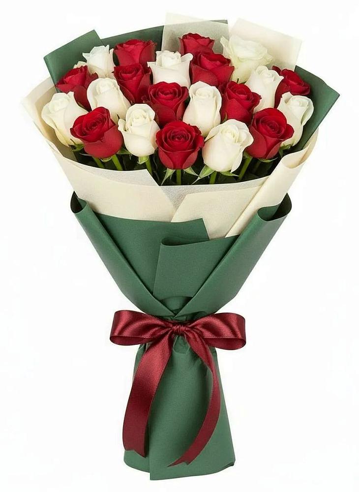 Букет Микс из красных и белых роз в Крапивна