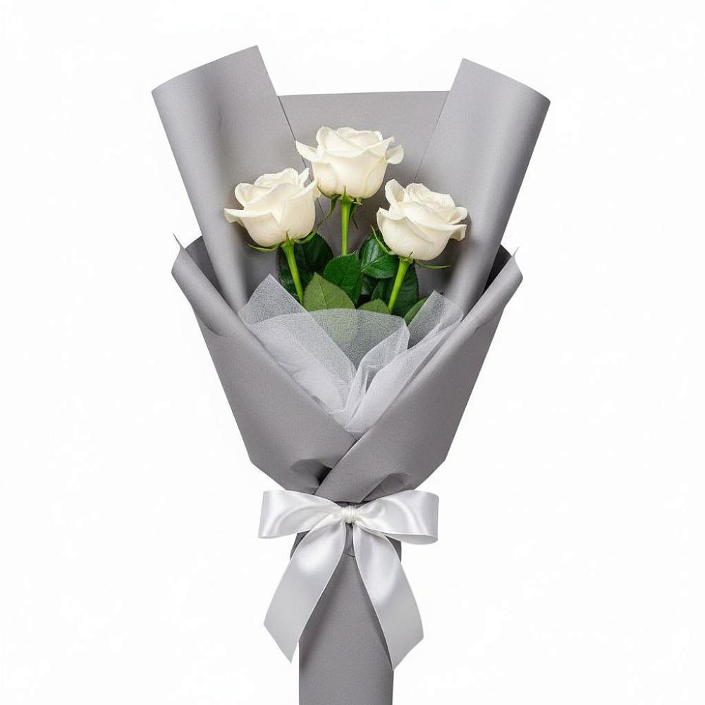 Букет 3 белые розы в Крапивна