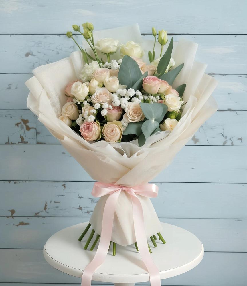 Букет цветов из: Розы и Лизиантусы в Крапивна