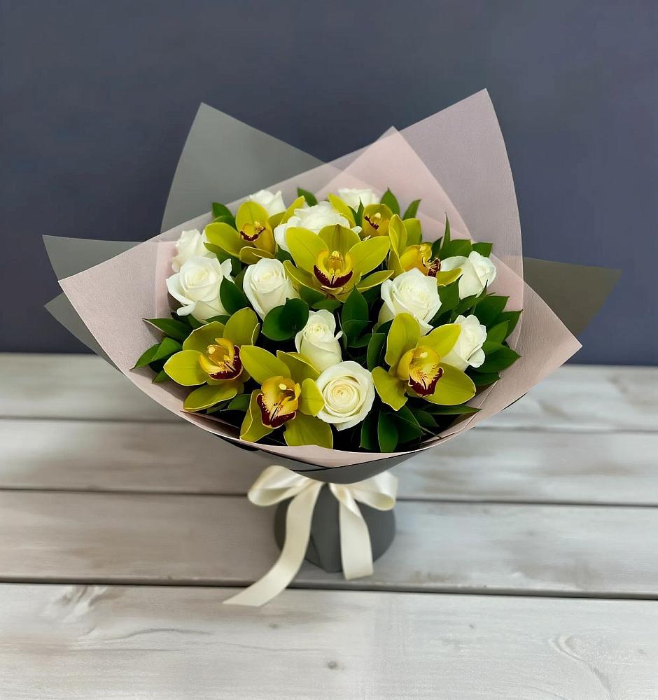 Букет цветов из: Орхидеи и Розы в Крапивна