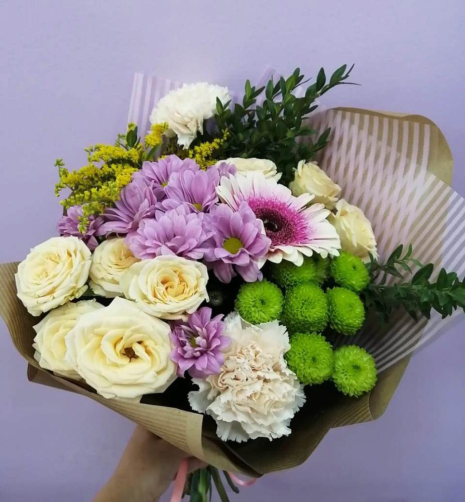 Букет цветов из: Хризантемы, Розы, Гвоздики и Герберы в Крапивна