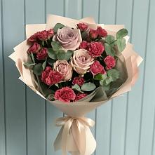 Букет цветов из:  Гвоздики и Розы в Крапивна