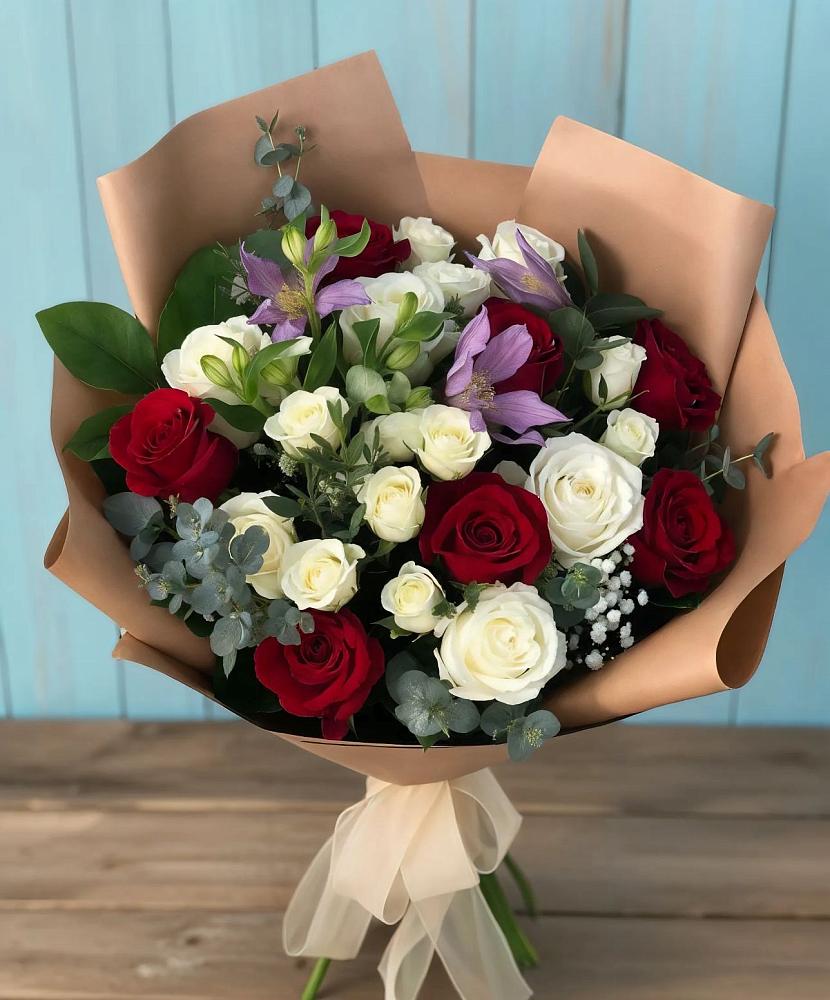 Букет цветов из: Розы и Альстромерии в Крапивна