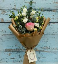 Букет цветов из:  Розы и Лизиантусы в Крапивна