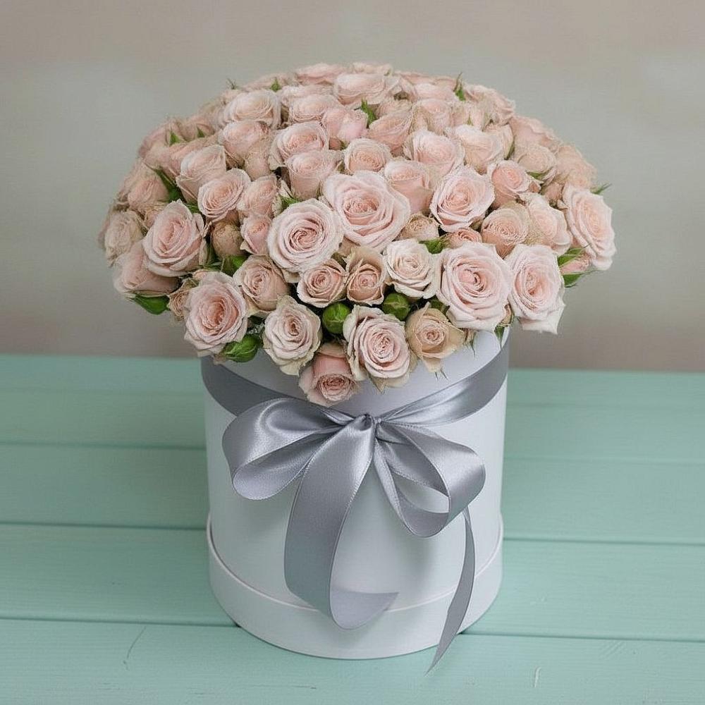 Цветочная композиция из Розы в шляпной коробке в Крапивна